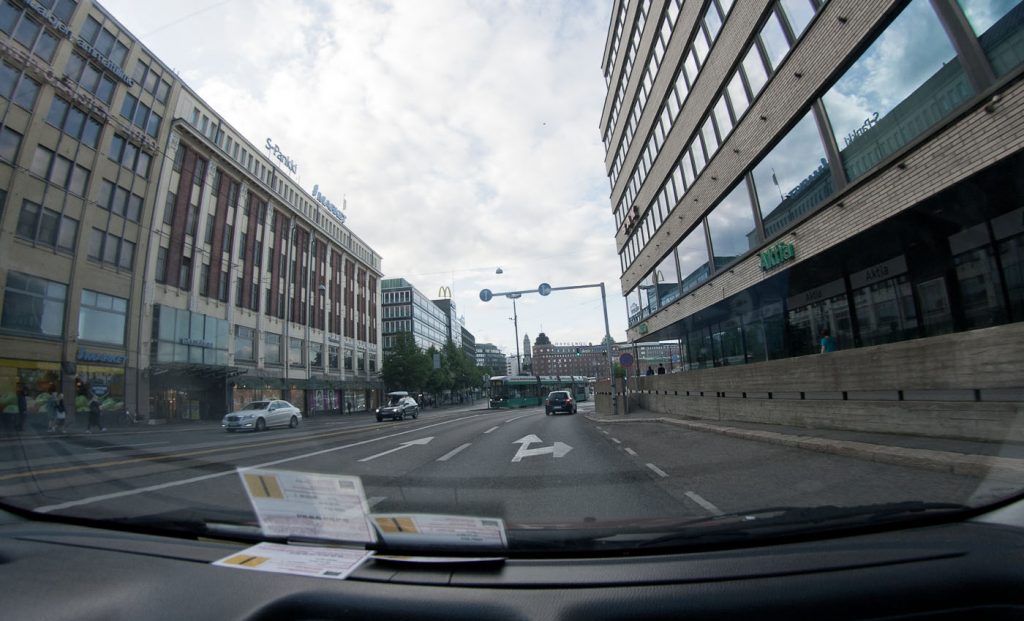 Viimeinen vilkaisu Kallion kirkolle ja pian edessä avautuvat tuntemattomat maat